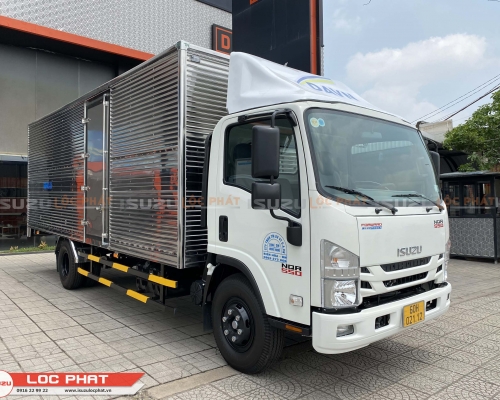 Xe tải Isuzu NQR 550 5.7 tấn Thùng Kín