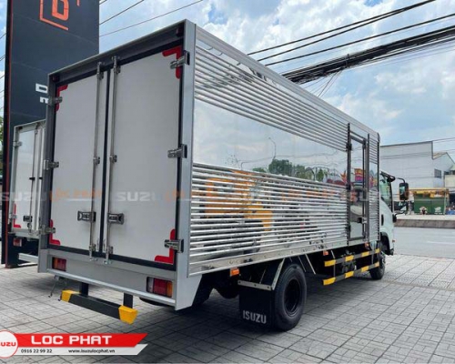 Xe tải Isuzu NPR 400 3.5 tấn Thùng Kín