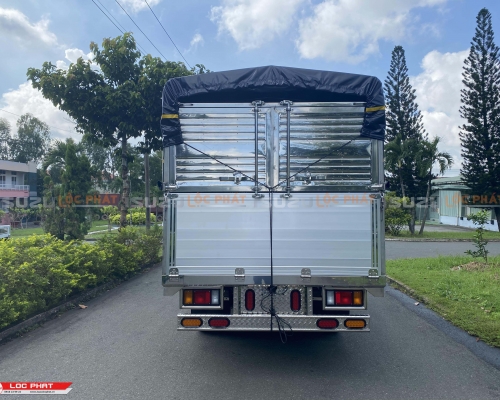 Xe tải Isuzu QKR 210 1.9 tấn Thùng Bạt