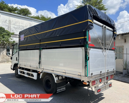 Xe tải Isuzu QKR 210 2.3 tấn Thùng Bạt Bửng Nhôm