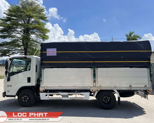 Xe tải Isuzu QKR 210 2.3 tấn Thùng Bạt Bửng Nhôm