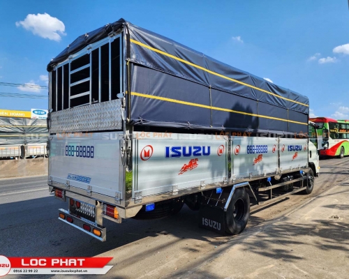Xe tải Isuzu NQR 550 5.7 tấn Thùng Bạt 07 bửng