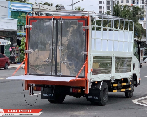 Xe tải Isuzu QKR 210 1.9 tấn Thùng Bạt Bửng Nâng