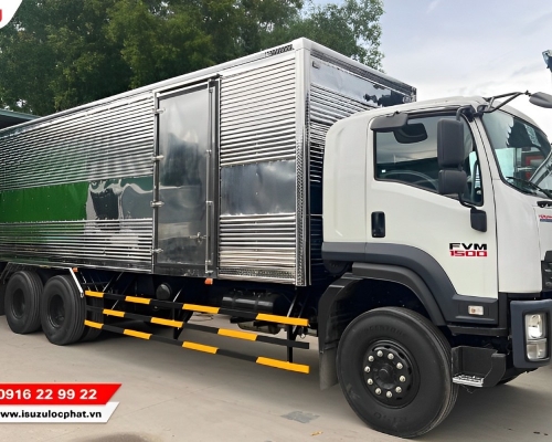 Xe tải Isuzu FVM 1500 15 tấn thùng kín
