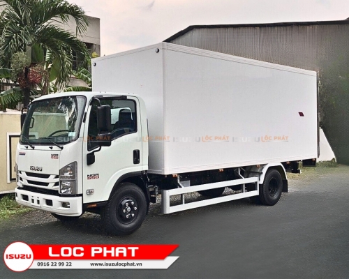 Xe tải Isuzu NQR 550 5.5 tấn Thùng Bảo Ôn