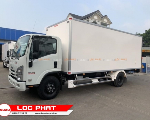 Xe tải Isuzu NQR 550 5.7 tấn Thùng Kín Composite
