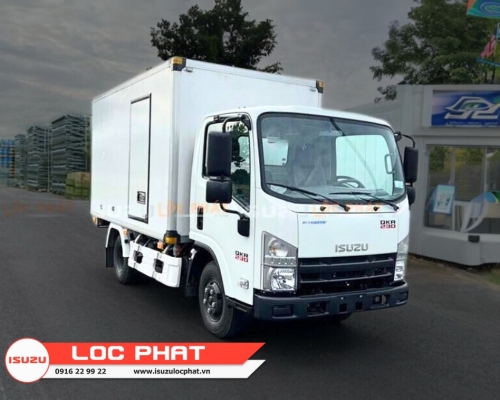 Xe tải Isuzu QKR 230 2.3 tấn Thùng Kín Composite