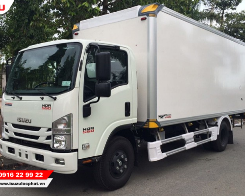 Xe tải Isuzu NQR75LE4 5 tấn Thùng Bảo Ôn