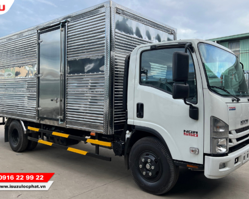 Xe tải Isuzu NQR75LE4 5.7 tấn Thùng Kín
