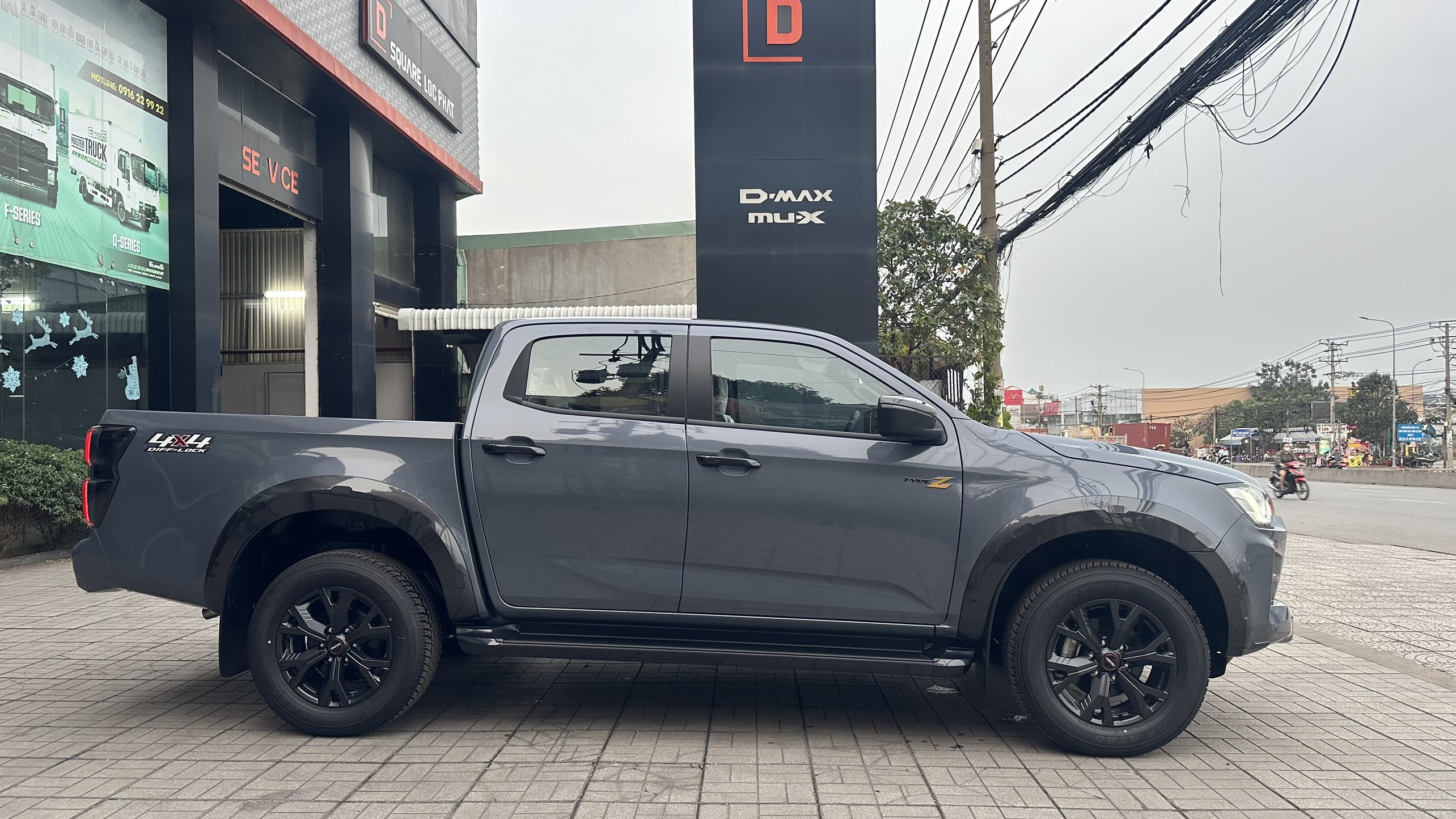 Giá bán và khuyến mãi của  Isuzu D-Max Type Z 1.9 AT 4x4 tại Isuzu Lộc Phát