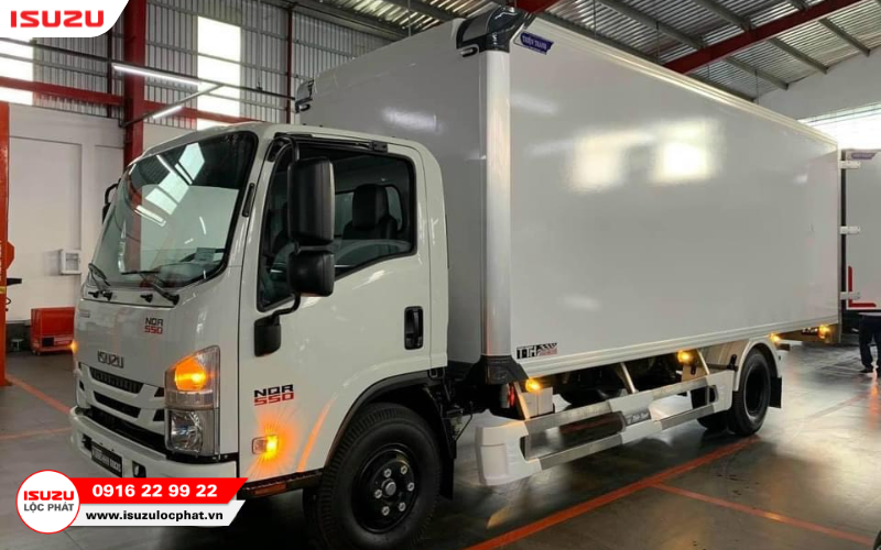 Động cơ và khung gầm