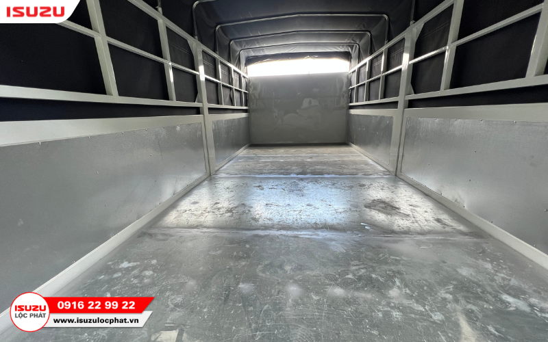 Quy cách đóng thùng của Isuzu NPR 400 thùng bạt