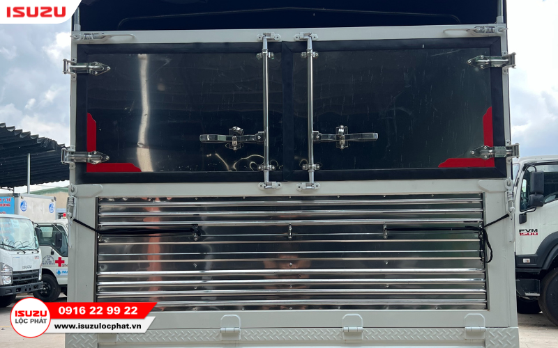 Tại sao nên mua xe Isuzu NPR 400 4 tấn Thùng Bạt tại Isuzu Lộc Phát