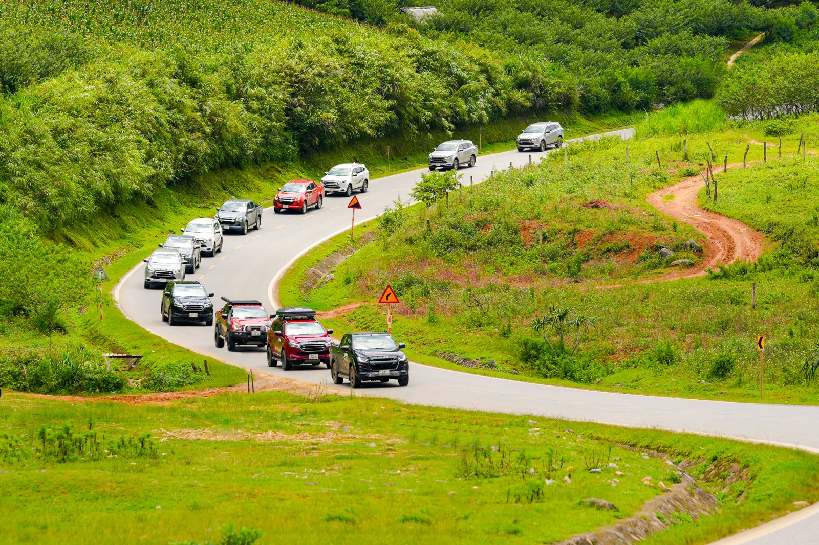 Các yếu tố tác động đến giá xe Isuzu hiện nay