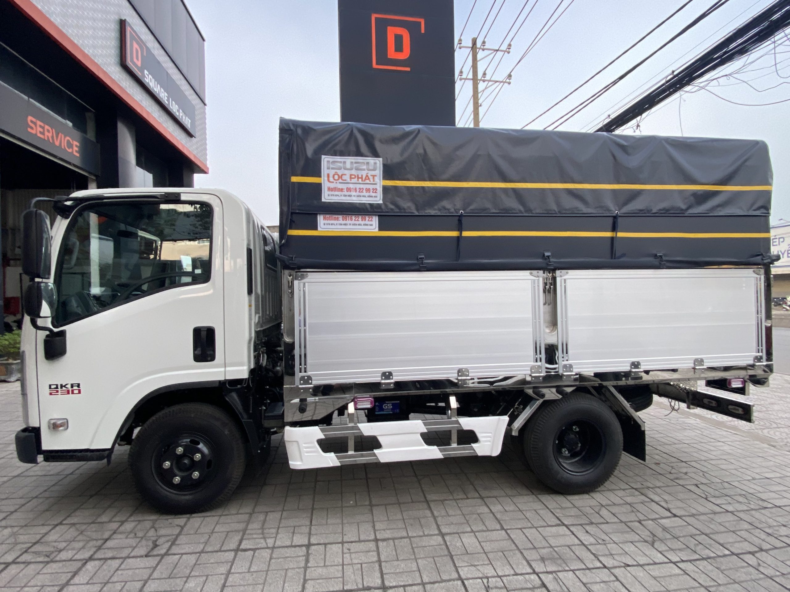 Giá xe tải Isuzu QKR 230 (QLR77FE4)