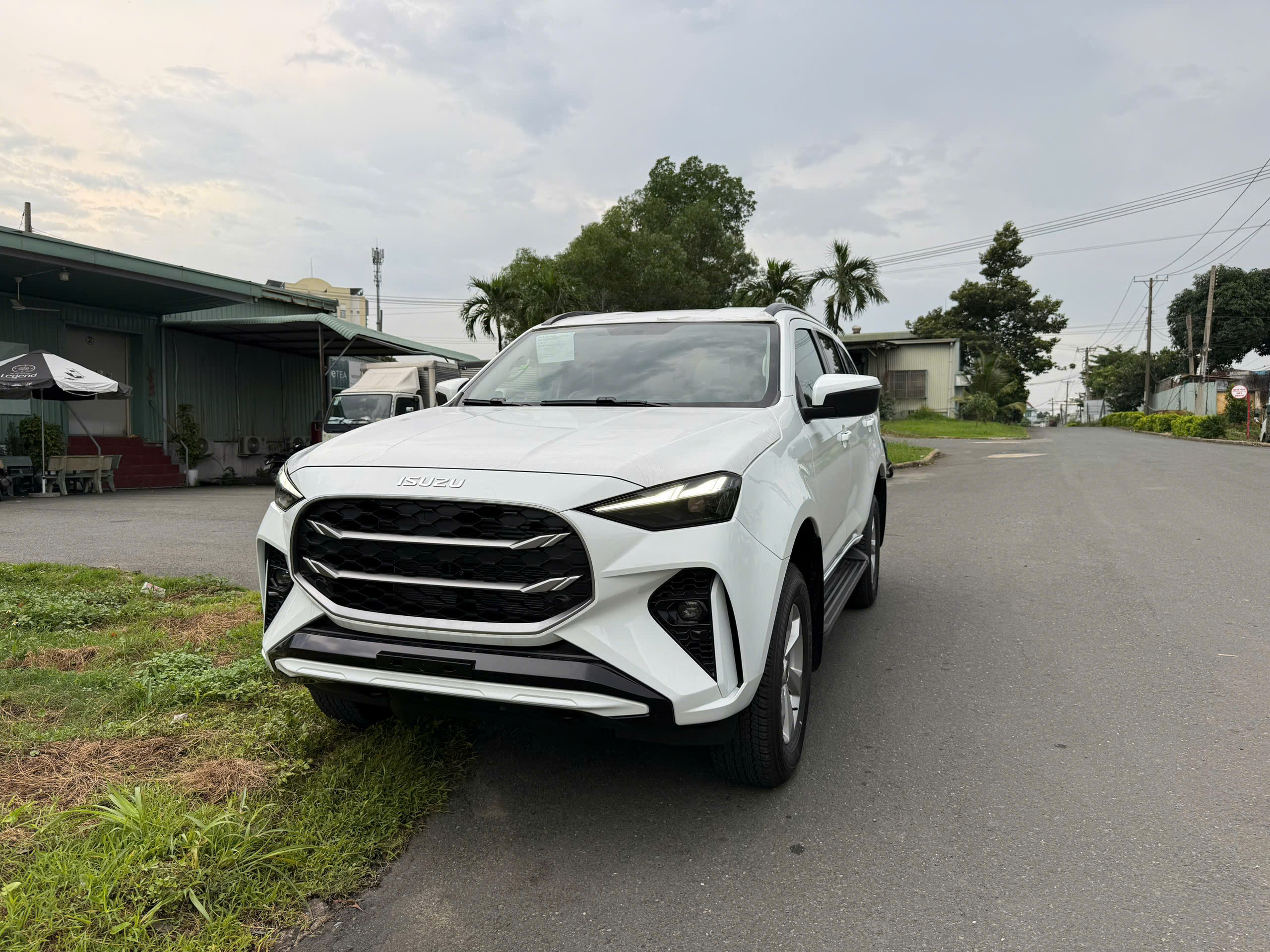 Isuzu Lộc Phát