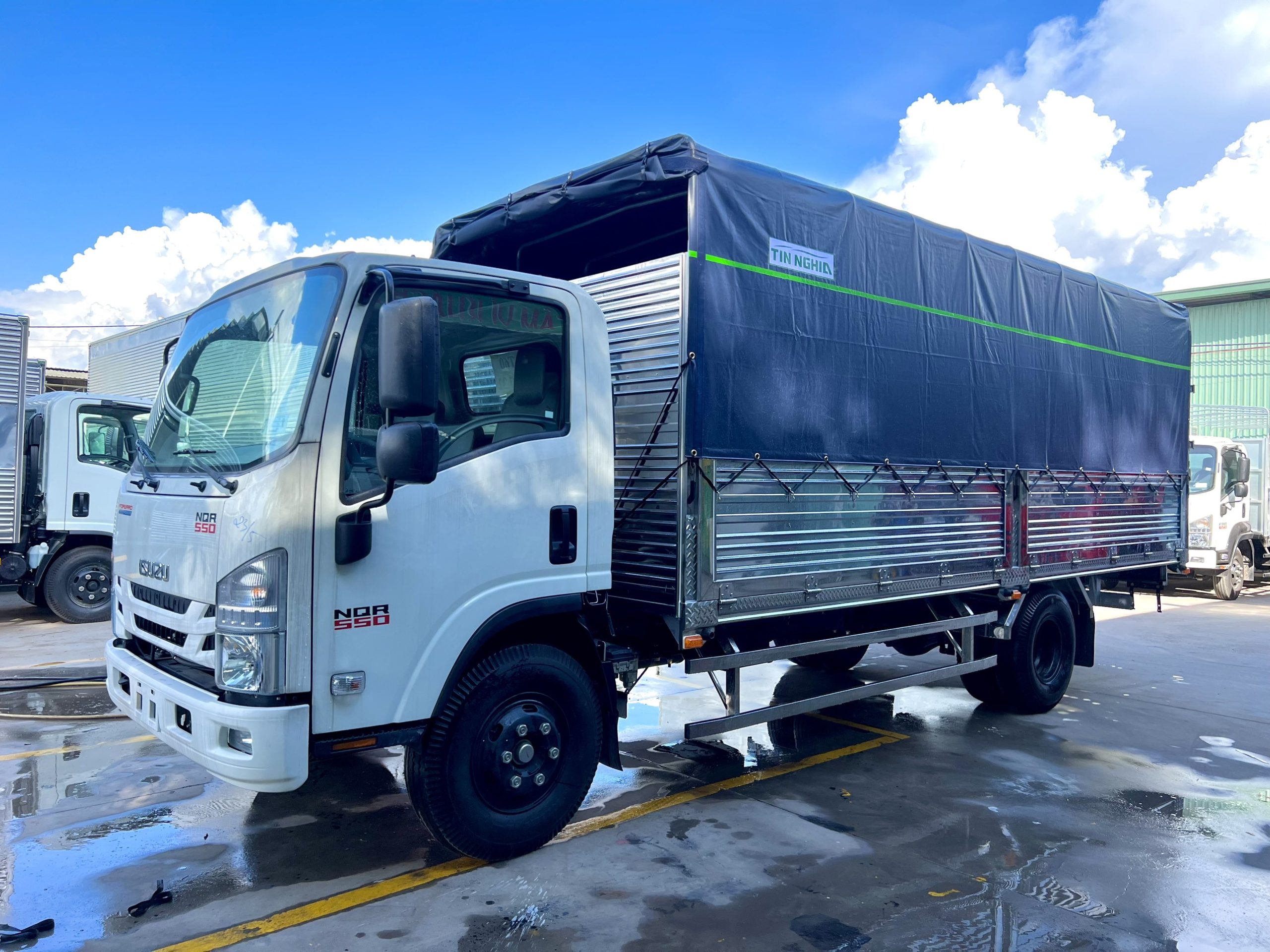 Isuzu Lộc Phát