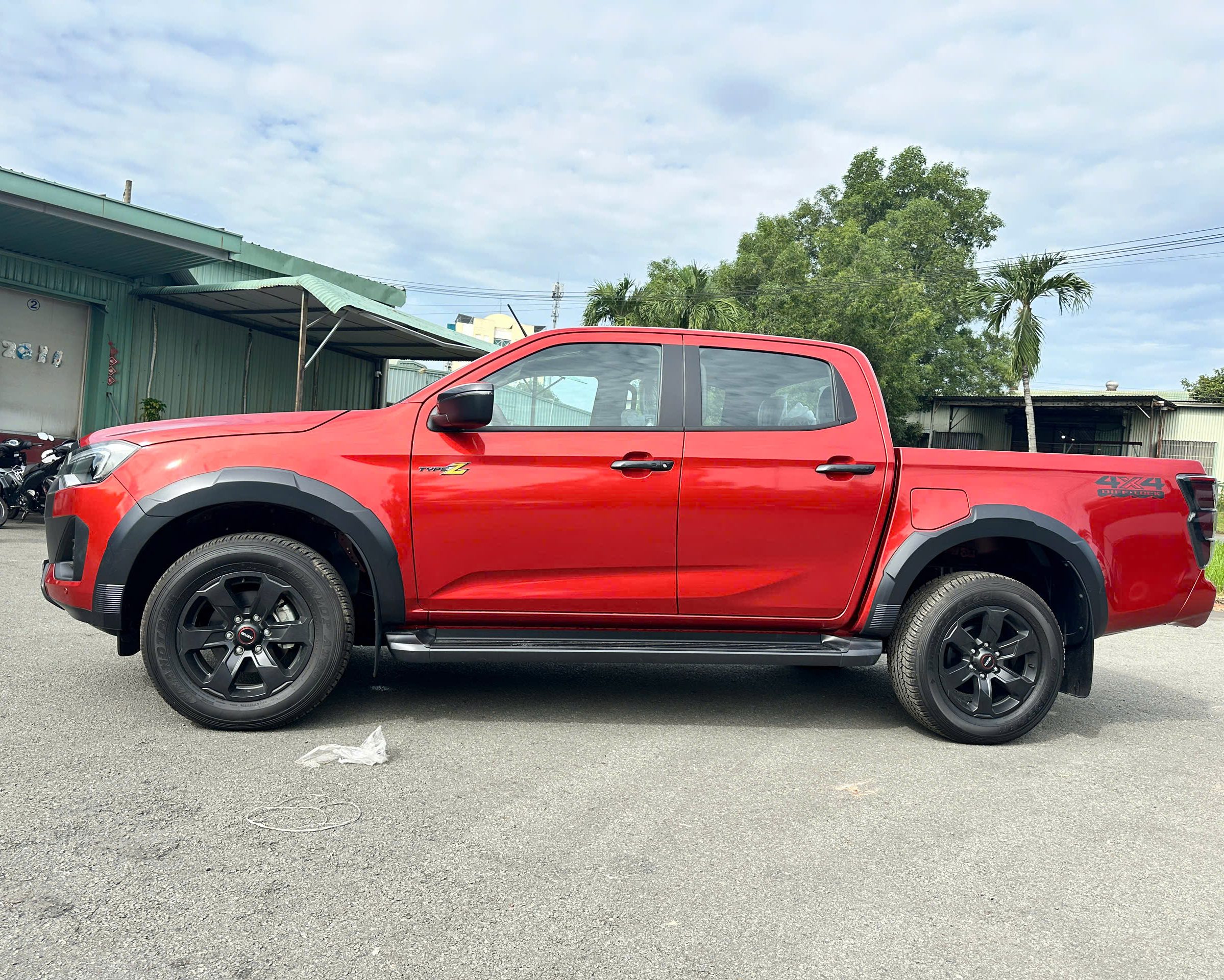 Isuzu Lộc Phát
