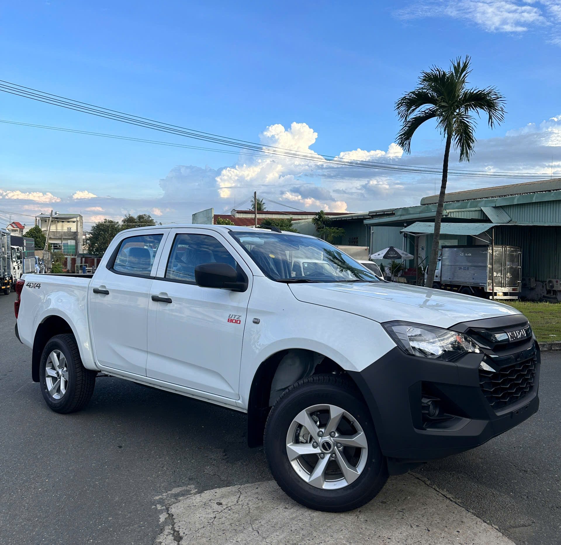 Isuzu Lộc Phát