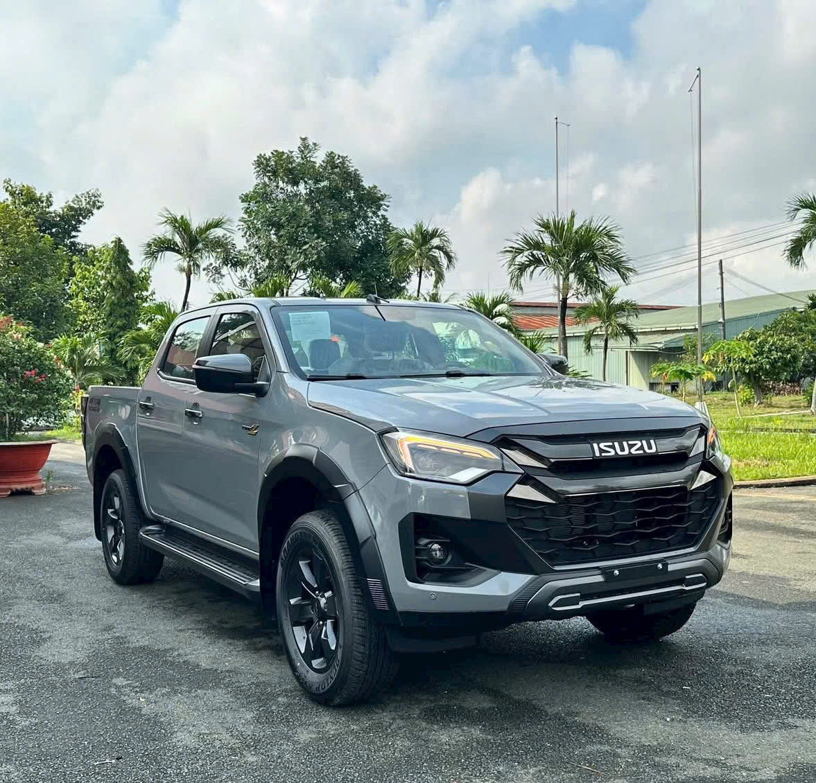 Isuzu Lộc Phát