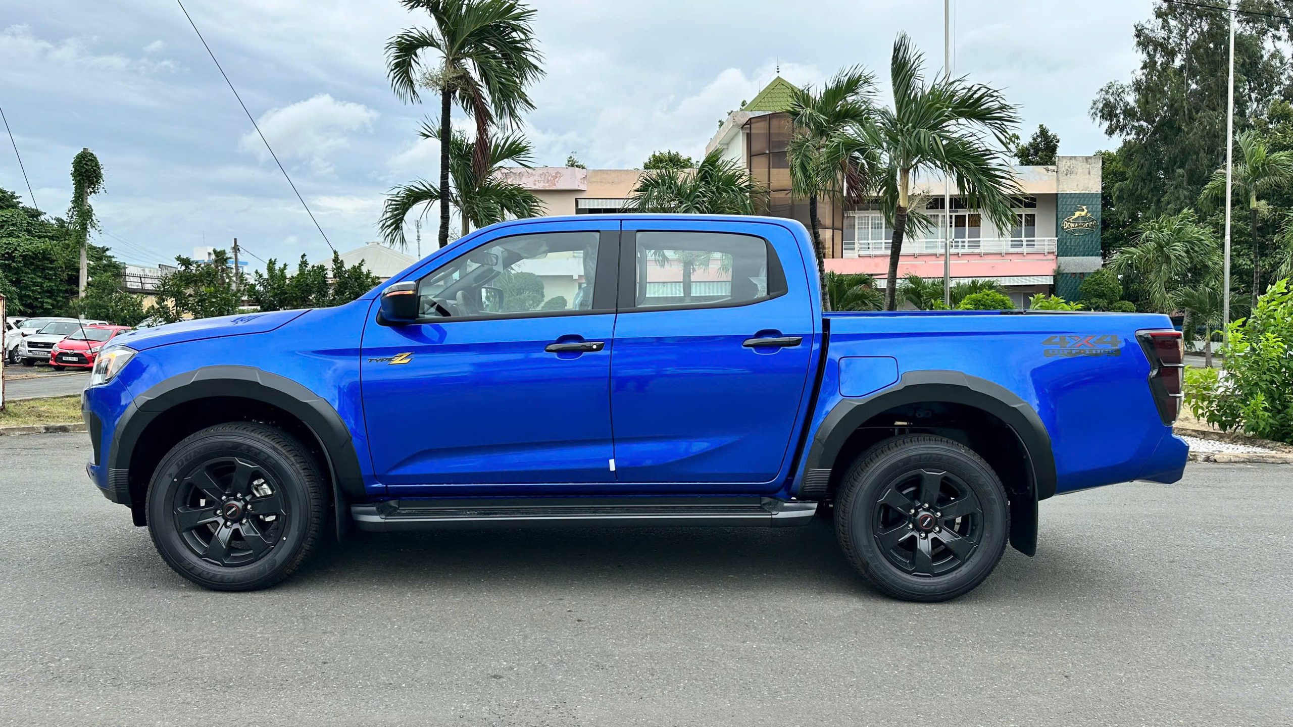 Isuzu Lộc Phát