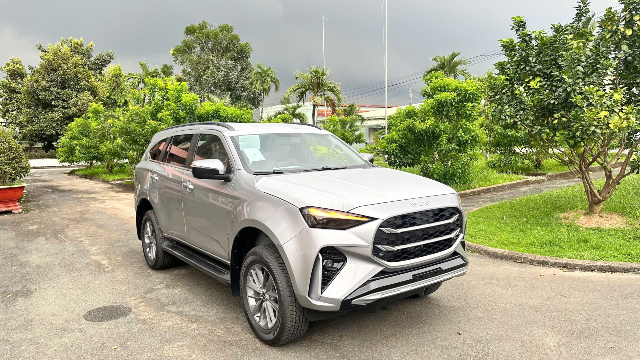Isuzu Lộc Phát